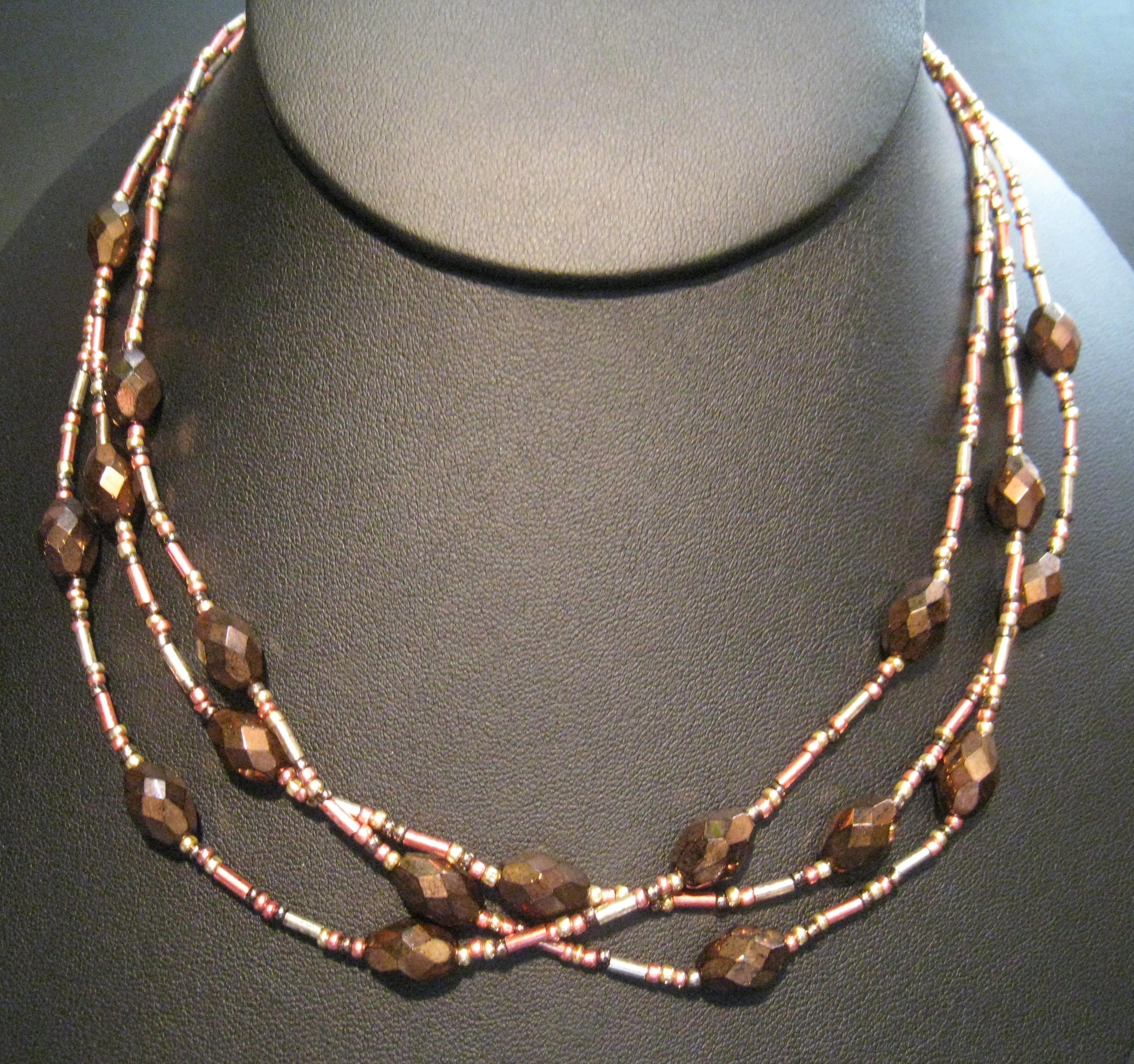 metalicnecklace1.jpg