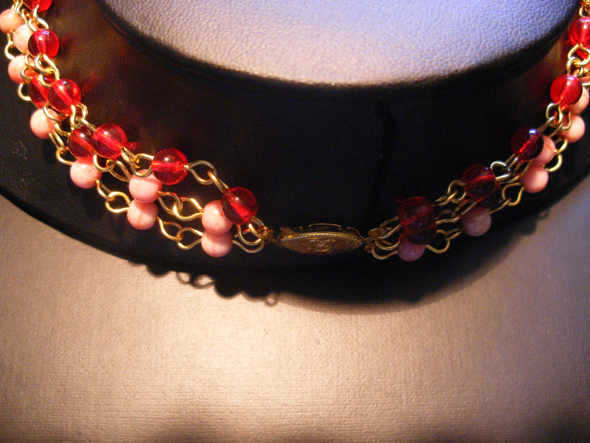 threestrandmarblerednecklace2.jpg